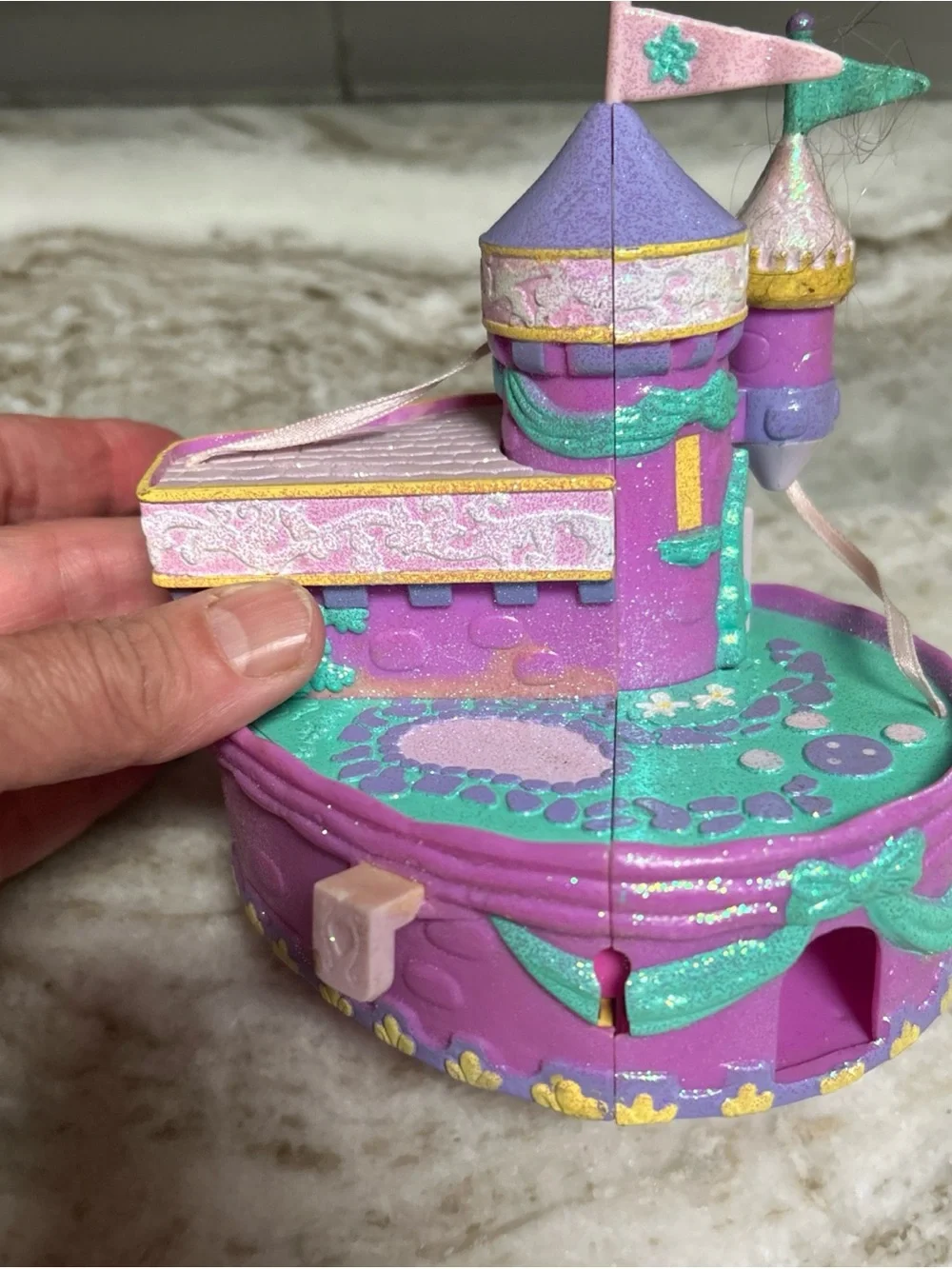 1995 Trendmasters Starcastle Pink Purple No Figure Open Toy House minature doll